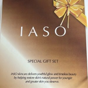 IASO Purifying Set For Oily Combination Skin